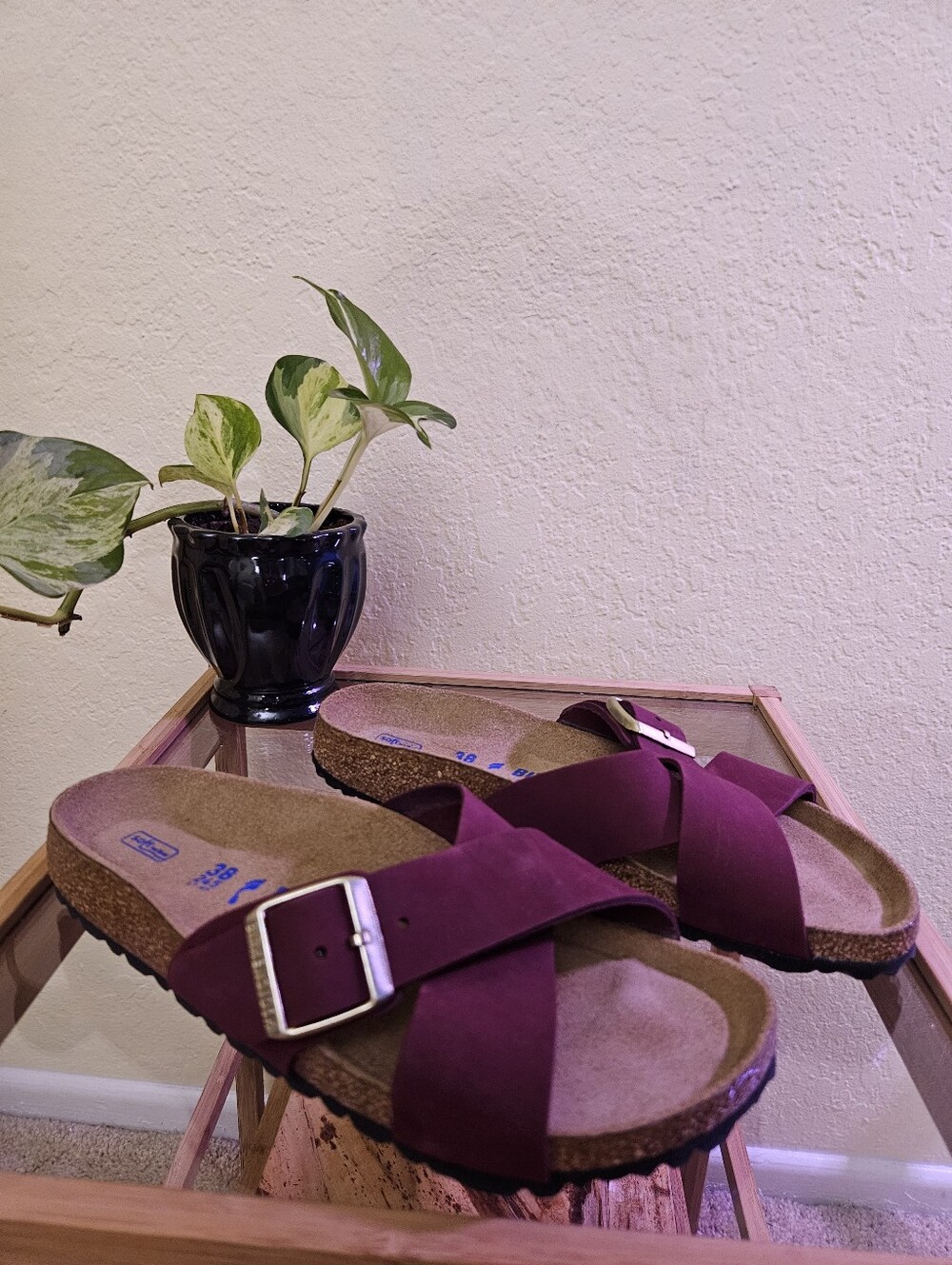 Birkenstock burgundy Nubuk Siena criss cross strap sandals . Sz EU 38 US 7 / 7.5
